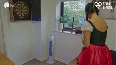 Barmaid has her pussy eaten, fingered and fucked as treatment by Doctor Gaze – Rose Kink