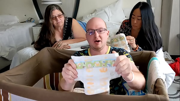 Opening rare Japanese BB Diapers with Kinkydreamzzz