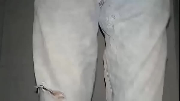 Pañal de tela orinado y doble orgasmo