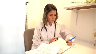 petite doctora de coño apretado se folla a su paciente bbc – Melanie Caceres & BorisJackson