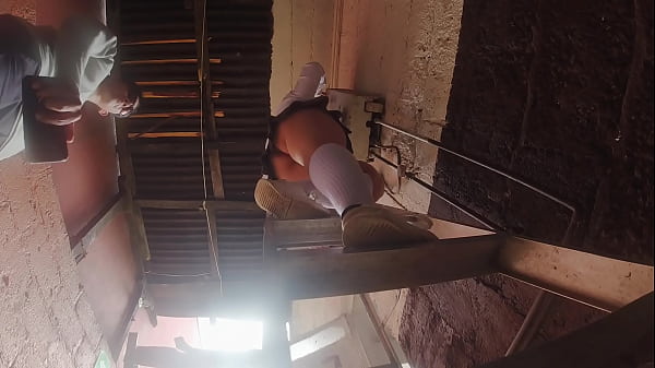 profesor hace upskirt a sus estudiantes nalgonas de plomeria y electricidad