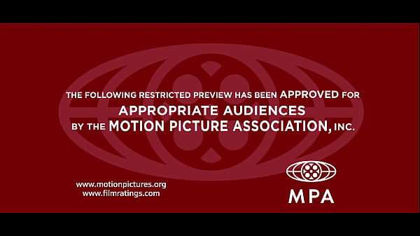 SEXY BLONDE FRIEND SHARES PUSSY ON VACATION WITH TWO GUYS – SIMS 4