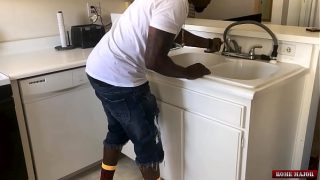 Sexy Sizi Sev’s Spontaneous Blowjob! Rome Major Cums In Her Mouth!