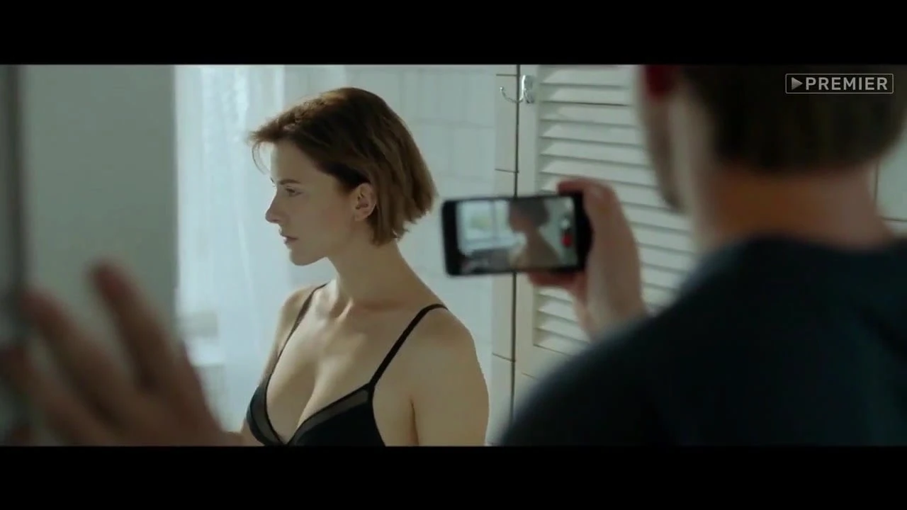 Business woman fucked after a diner