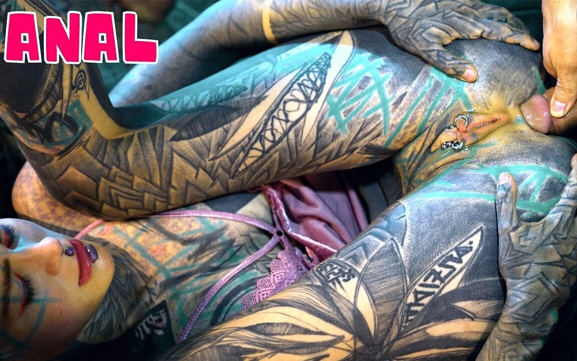 Bwc Security Caught a Tattooed Girl Fucking Her Pussy so Good so He Fuck Her Anal