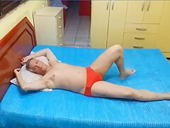 Descansando Gostoso Com o Pau Duro 003