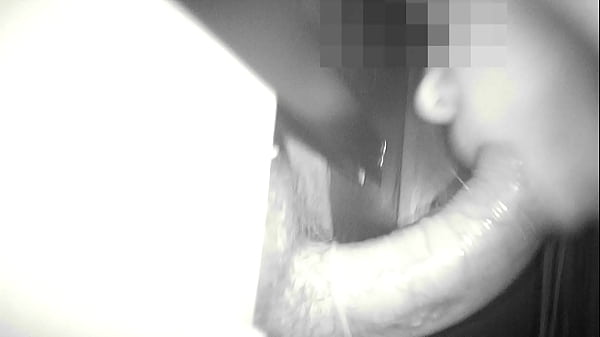 GLORY HOLE – DEI PARA UM GOSTOSO MINHA BUCETA – PEDIR PRA ENTRAR E ME COMER NA CABINE