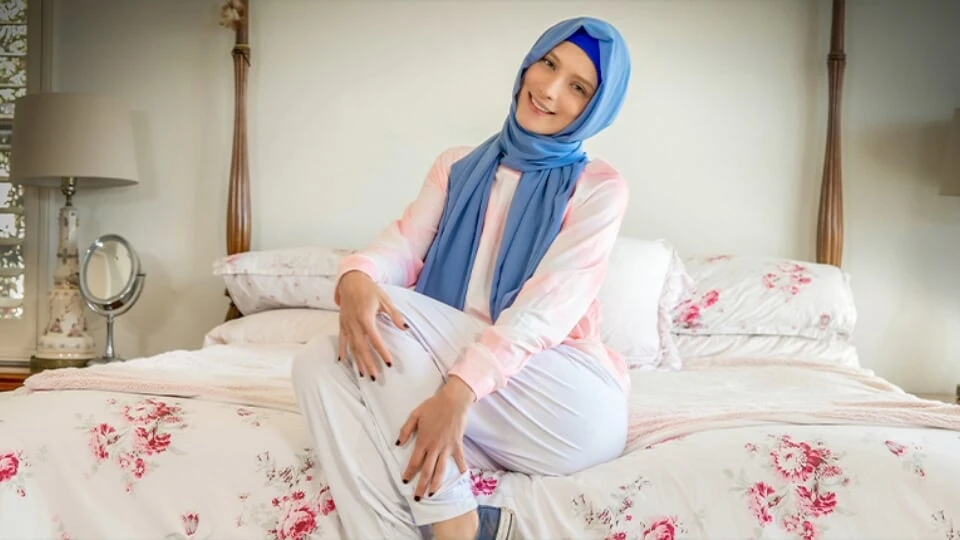 Hijab Hookup – Disobeying Arab Beauty Izzy Lush Gets Wild With Her Boyfriend While Home Alone