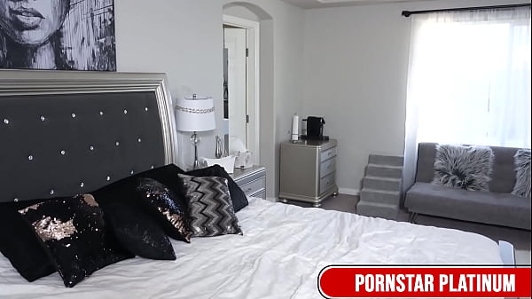 Horny Mature Andrea Grey Fucks Her Pussy & Ass With A Big Dildo!