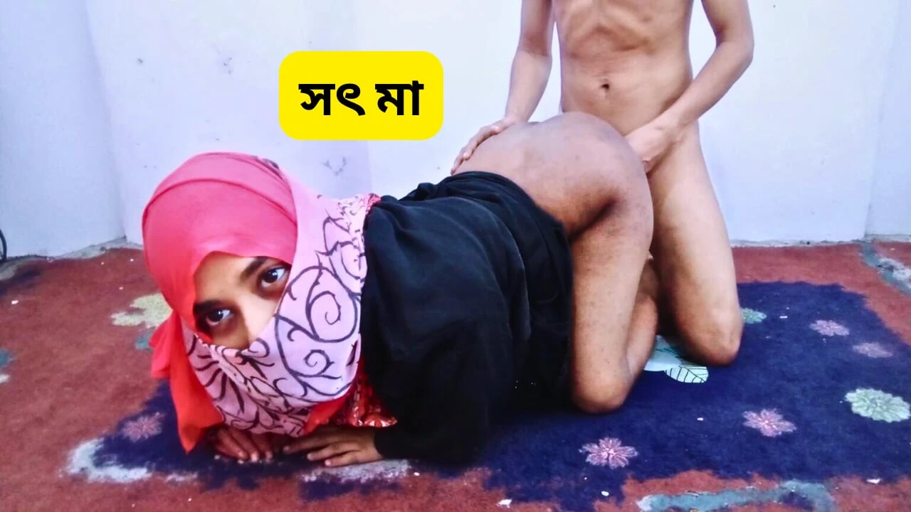 I Cought My Step Mom When She is Doing imo Freelancing and I Fuck Her Tight Pussy