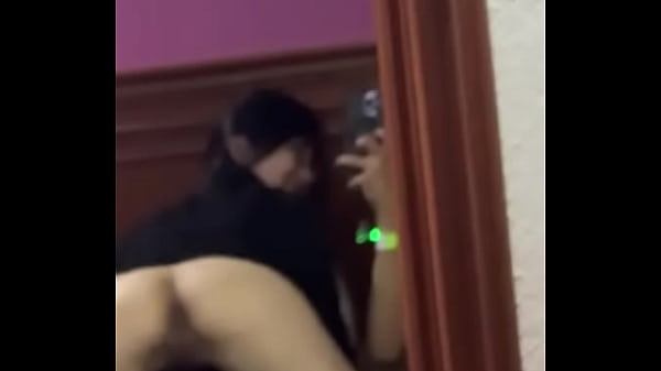 Puta China gime cuando me la cojo