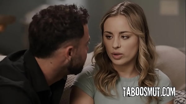 Sexy Babe Gets Naughty And Offer Her Pussy To Her Donor