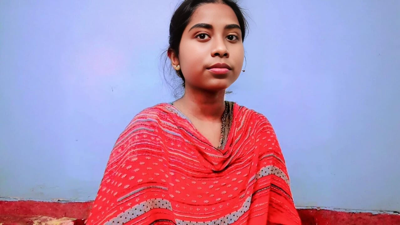 Virgin Girlfriend First Time Sex at Friend’s House – Real Desi Couple Homemade