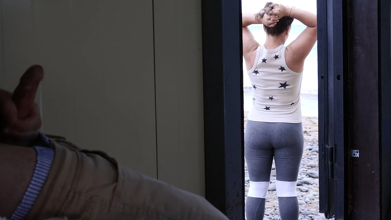 A stranger saw an exhibitionist and helped him cum in his panties – XSanyAny