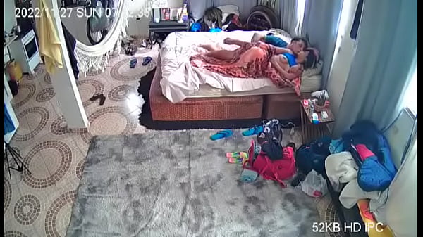 Câmera escondida flagra casal famoso