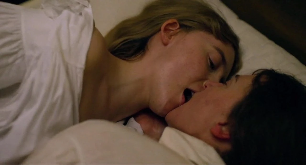 Celebrity Kate Winslet in Lesbian Sex Scene in Ammonite