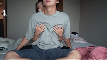 巨乳黒ギャルの素人彼女と理性ぶっ壊れの汗だくSEX！子宮奥まで突きまくる高速ピストンでアクメ連発イキまくり　痙攣絶頂　喘ぎ声　水着跡　ハメ撮り　かわいい　正常位　個人撮影　日本人　えむゆみ　カップル