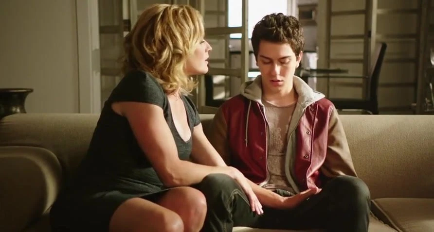 Elisabeth Shue – Behaving Badly