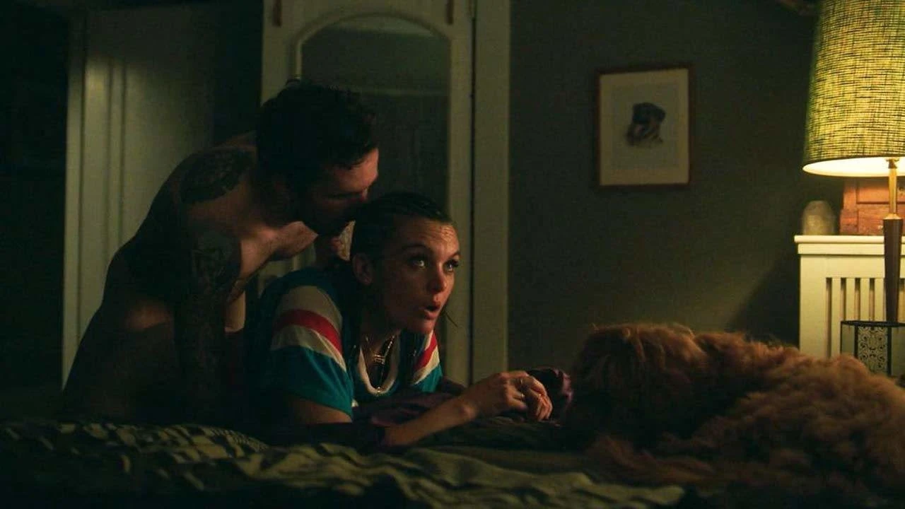 Frankie Shaw Sex Scene from ‘SMILF’ On ScandalPlanet.Com