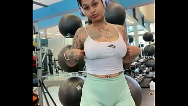 Lightskin dancing for creampie