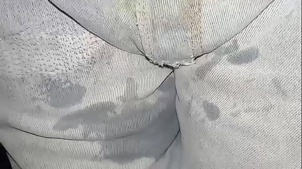 Pañal orinado con múltiples orgasmos