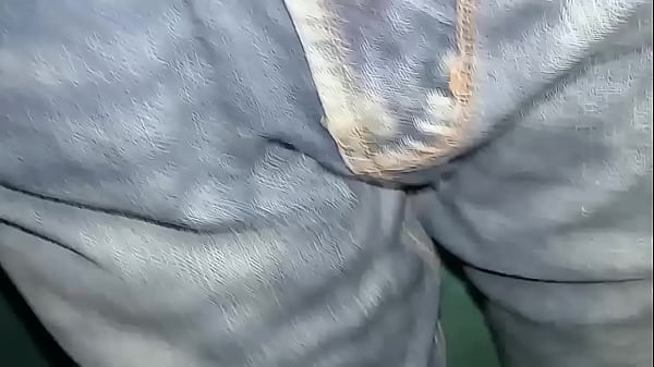 Pañales orinados con doble orgasmo