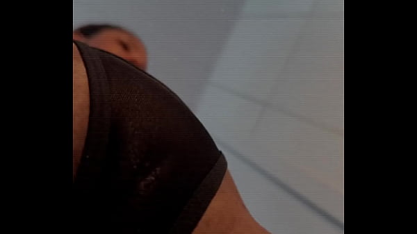 Posso sentar na sua cara?