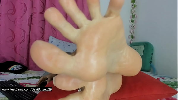 Simple Soles – Barefoot Colombiana Keeps It Clean and Intimate