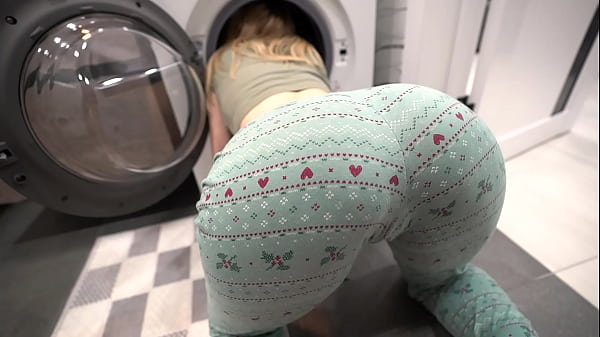 step bro fucked step sister while she is inside of washing machine – creampie