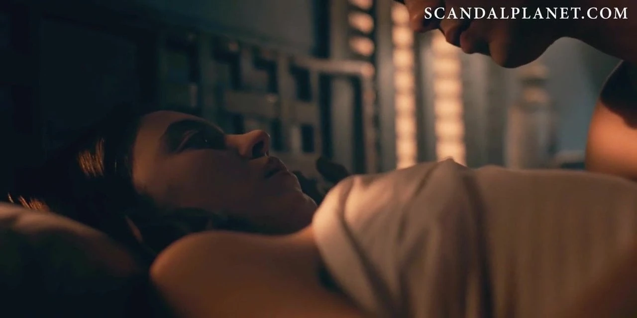Sydney Sweeney Sex Defloration Scene from ‘The Handmaid’s Ta