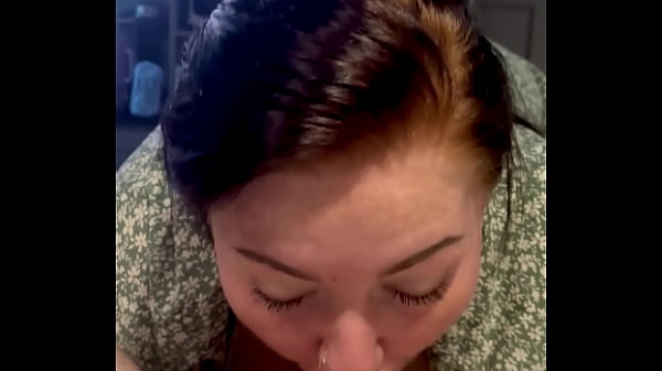 Hot wife sucking dick in hotel room