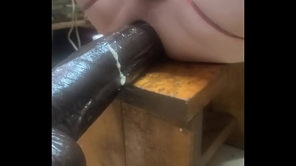 Huge Hankeys Dildos on fucking machine