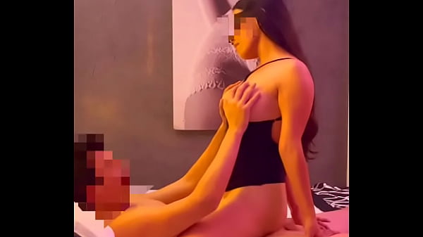 Joven tetona dandole un show cuckold voyeur a su novio, disfruta la verga de una manera soprendente 2