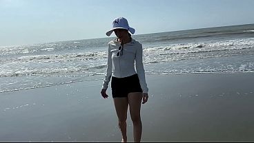 Me FOLLO A MI HERMANASTRA después de una día de playa con casa sola