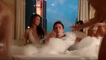 You can watch if you dont tell stepmom Im using her vibrator.Stepsister Taylor Pierce sees no other option and lets her stepbro jerk off on her