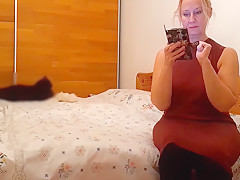 Amateur Blonde Mature Wife Enjoys Oral Sex