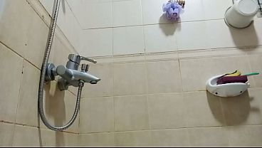 Chubby Filipina BBW Shower Masturbation: Soapy Big Tits & Wet Pussy Play