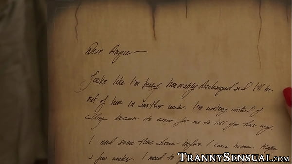 Cute shorthaired tgirl bangs an older sexy blonde hard