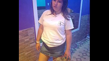 Le chupo la vagina y la cola y cogemos en motel