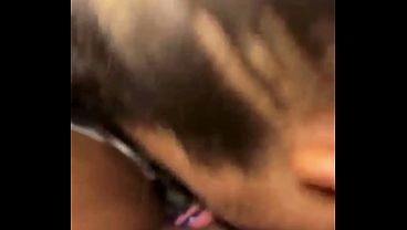 No tenía con que pagarle al Uber y se la mame y le di el culo