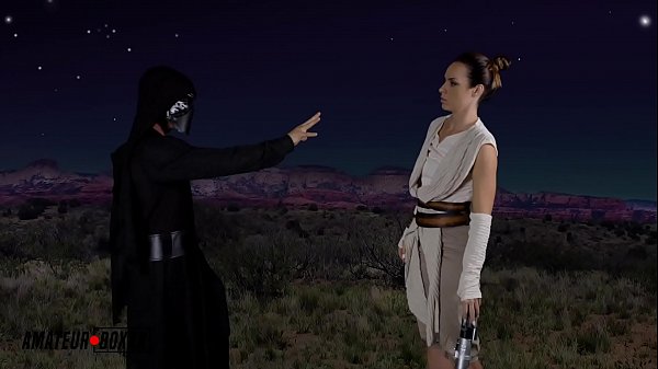 Rey gets Mesmerized & Fucked by Kylo Ren – Amateur Boxxx – (Jaime Vine)