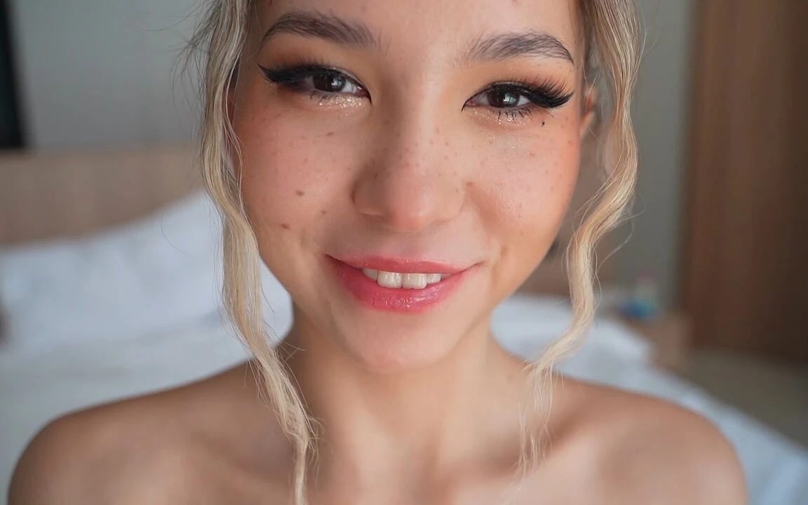 Stunning Blonde and Her Tight Pussy