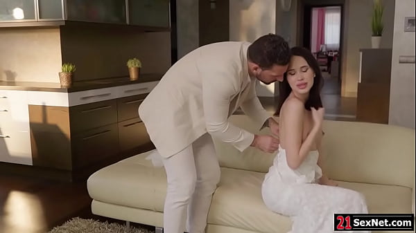 Wife letting husband fuck her in the ass for the first time