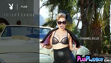 Big tits blonde MILF model revealed amazing body before babes fixed a car