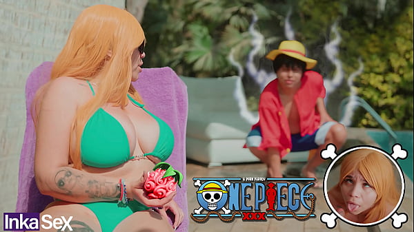 Cosplay – Nami SUPER TETONA es follada por el capitán Luffy dentro de su tripulación buscando el ONE PIECE.