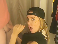 Тeen Вlowjob in a Fitting Room, Oral Creampie, Swallows Cum