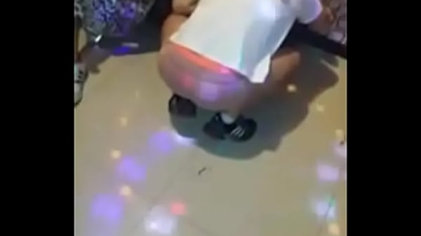 [한국야동] 노래방에서 팬티 제끼고 – 한국야동 – 딸자닷컴