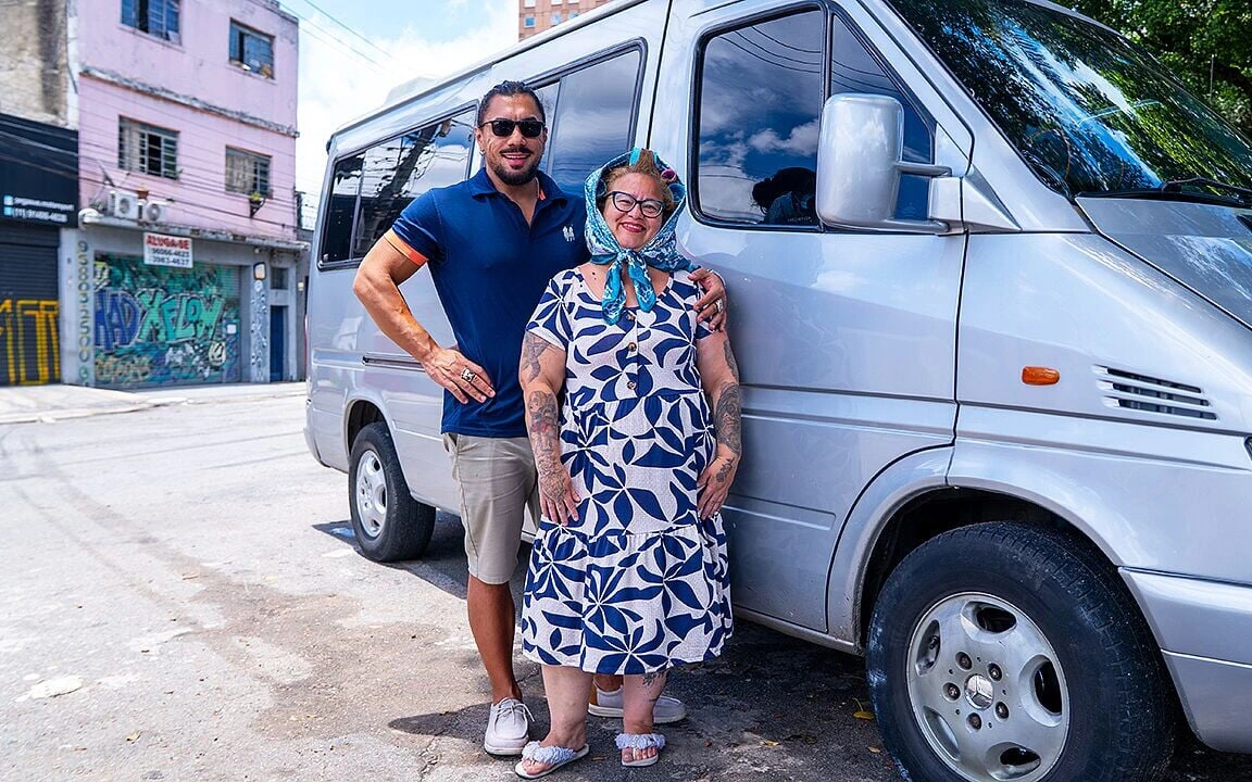 Fat Tattooed Mature Ass Fucked in Driving Van