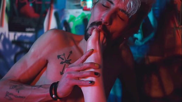 Feet Temptation: Acidalia & Mad Maxxx