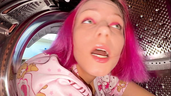 I fucked her wet pussy while she was stuck in the washing machine